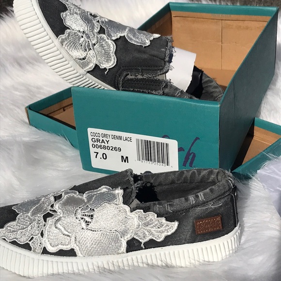 Blowfish Malibu | lace denim gray shoe - Picture 5 of 7